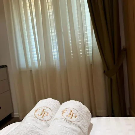 Apartment Jp *